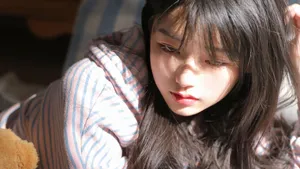 迷人的少女写真图片_11