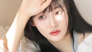 清新迷人少女白皙写真图片_5