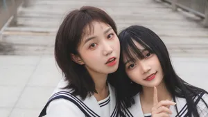 校园jk姐妹花照片_6