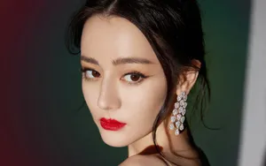 迪丽热巴亮片开叉裙性感壁纸_7