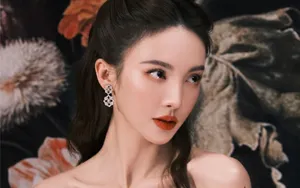 金晨露肩性感优雅写真图片_2