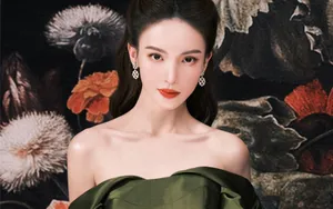 金晨露肩性感优雅写真图片_4