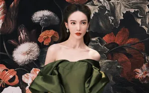 金晨露肩性感优雅写真图片_9