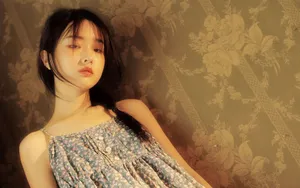 情窦初开的少女图片