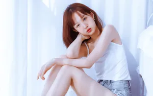 小清新吊带美女床上写真图片_10