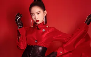 孟美岐红色写真图片