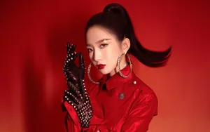 孟美岐红色写真图片_2