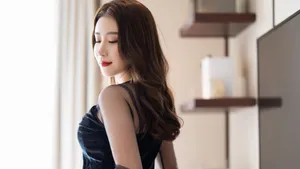 美女模特透明黑丝壁纸图片_2