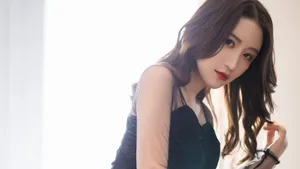 美女模特透明黑丝壁纸图片_3