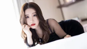 美女模特透明黑丝壁纸图片_4