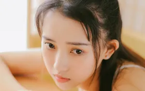 甜美吊带美女高清壁纸图片_6