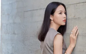 张梓琳街拍图片壁纸_2