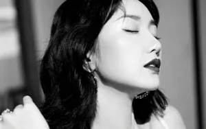 毛晓彤吊带裙魅力性感图片_5