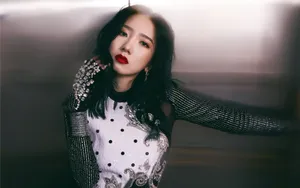 孟美岐冷艳桌面壁纸_2