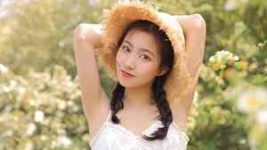 温暖甜美女孩图片壁纸