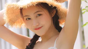 温暖甜美女孩图片壁纸_3