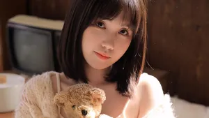 高清黄色甜美可人美女图片_4