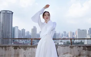 袁姗姗白裙优雅性感壁纸_10