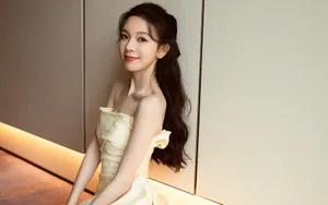 陈瑶淡黄公主裙性感壁纸
