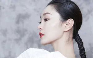 宋轶白裙优雅壁纸_5