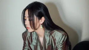 张靓颖时尚性感写真图片_8