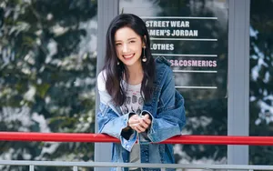 王艺瑾甜美写真图片_8