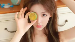 高清极品白皙吊带美女性感壁纸_6