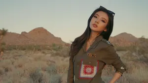 何瑞贤性感公路写真图片_2