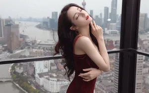 迪丽热巴性感迷人女性图片_6