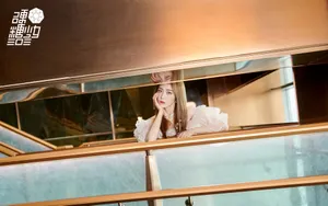 王艺瑾纱裙写真壁纸_5