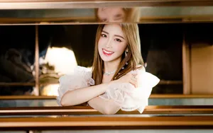 王艺瑾纱裙写真壁纸_7