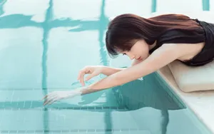 秦岚泳池清凉性感图片_6