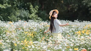 咬人猫花海写真图片壁纸_6