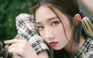 孟美岐娇艳写真图片_7