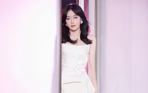秦岚优雅性感壁纸_6