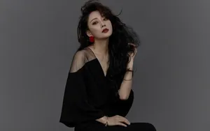 殷桃卷发图片壁纸_5