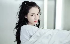 迪丽热巴桌面壁纸_2