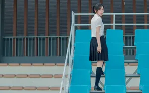 赵今麦制服壁纸_2
