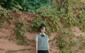 赵今麦制服壁纸_6