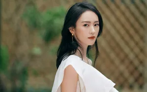 童瑶白裙优雅壁纸_4
