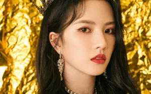 刘些宁女王写真壁纸_3