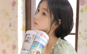 夏日长发温柔美女图片_4