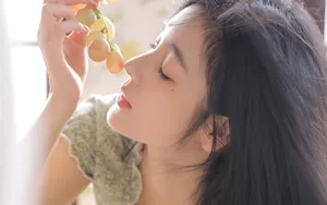 夏日长发温柔美女图片_6