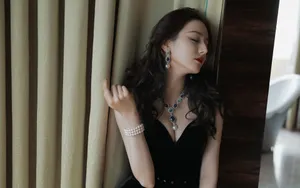 迪丽热巴性感妩媚图片_5
