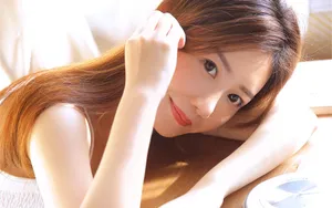 甜美白嫩少女写真图片_3