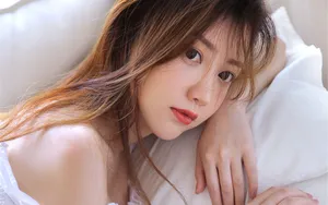 甜美白嫩少女写真图片_5