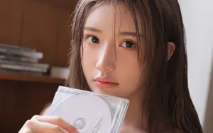 日系湿发美女写真图片_3