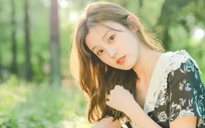 黑裙成熟美女写真壁纸_4