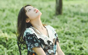 黑裙成熟美女写真壁纸_6