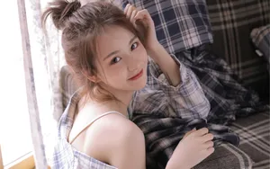 甜美吊带美女图片_8